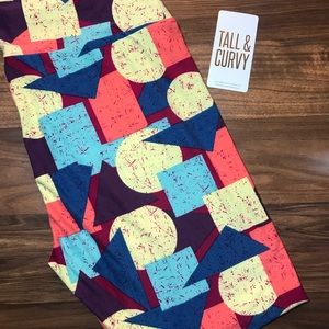 LuLaRoe Tall and Curvy Leggings- New Never Worn